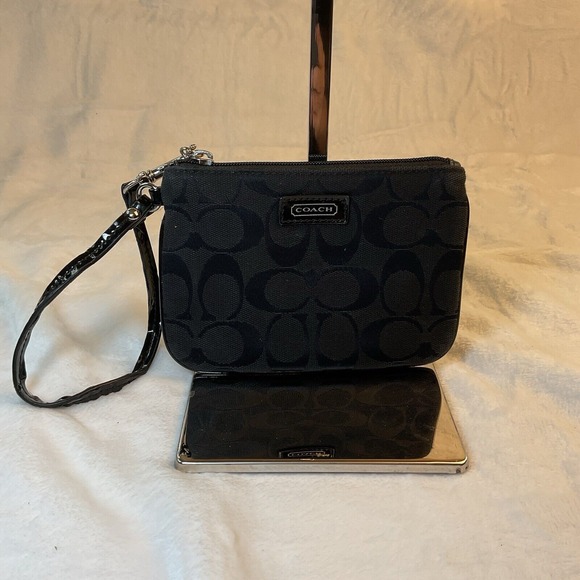 COACH Black LOGO wristlet Jacquard Classic Wallet Pouch - Picture 1 of 5
